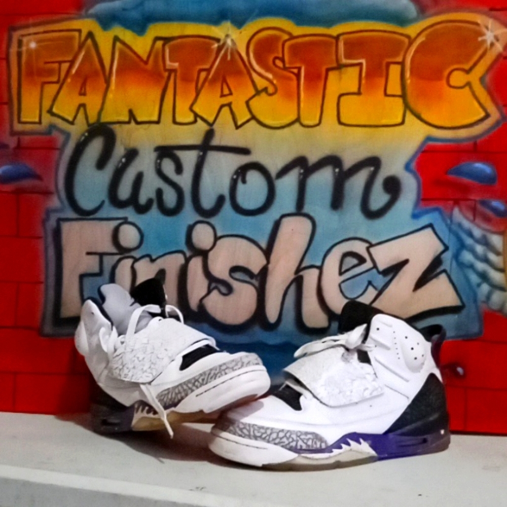 Jordan shoes nice quality,...minor scratches on lower,.. but will be repaired